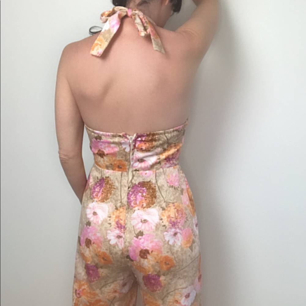 SOLD Vintage 60s Hawaiian halter wide leg jumpsuit - Picture 5 of 6